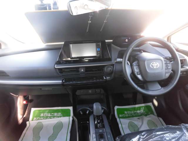 トヨタ プリウス １．８ Ｘ Ｅ－ＦＯＵＲ ４ＷＤ R5年 (東北) 99