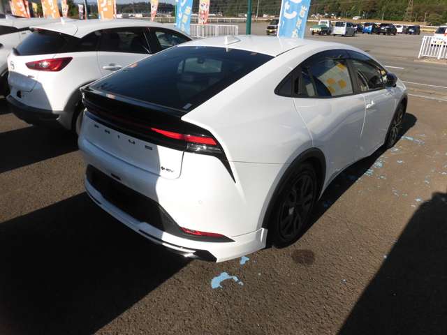トヨタ プリウス １．８ Ｘ Ｅ－ＦＯＵＲ ４ＷＤ R5年 (東北) 99