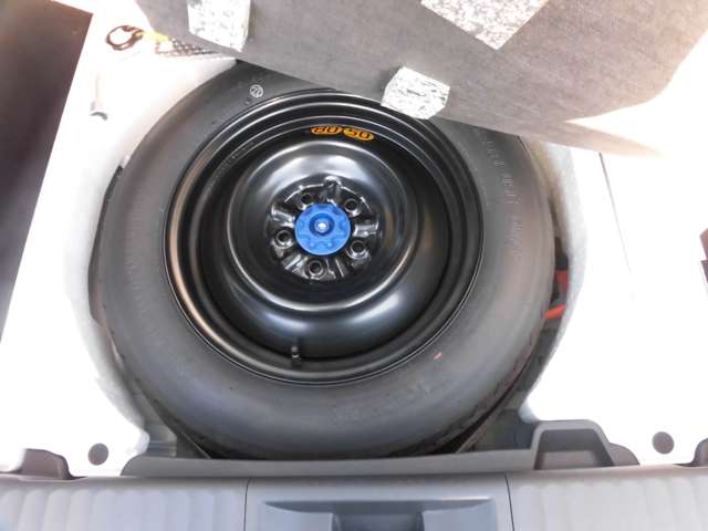 トヨタ プリウス １．８ Ｘ Ｅ－ＦＯＵＲ ４ＷＤ R5年 (東北) 99