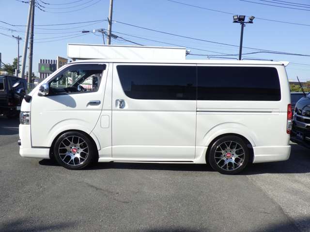 トヨタ ハイエースバン ２．０ スーパーＧＬ ダークプライムＩＩ ロングボディ R1年 (関東) 99