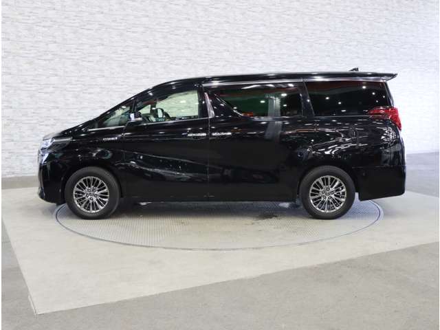 トヨタ アルファード　ハイブリッド ハイブリッド ２．５ エグゼクティブ ラウンジ Ｅ－ＦＯＵＲ ４ＷＤ R1年 (関東) 99