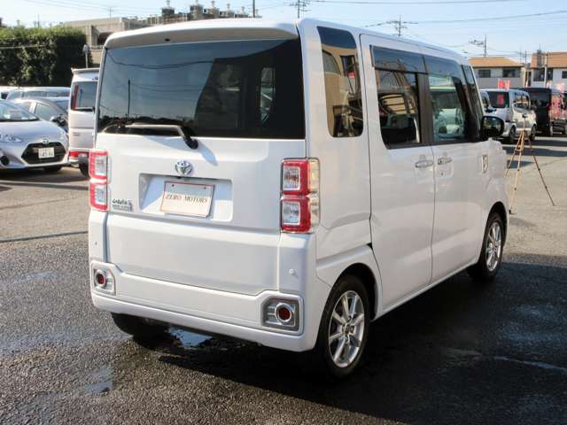 トヨタ ピクシス　メガ ６６０ Ｌ ＳＡＩＩＩ R4年 (関東) 99
