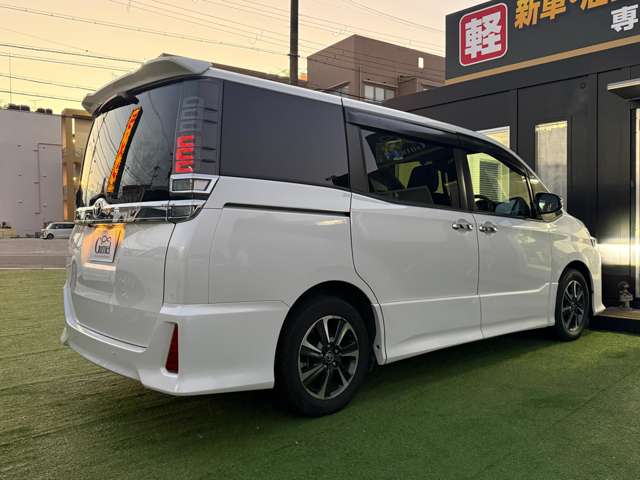 トヨタ ヴォクシー ２．０ ＺＳ 煌ＩＩＩ R3年 (近畿) 99