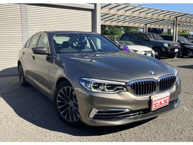 ＢＭＷ ５シリーズ ５２３Ｄ ラグジュアリー ディーゼルターボ R1年 (近畿) 99