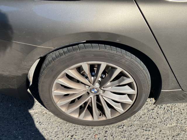 ＢＭＷ ５シリーズ ５２３Ｄ ラグジュアリー ディーゼルターボ R1年 (近畿) 99