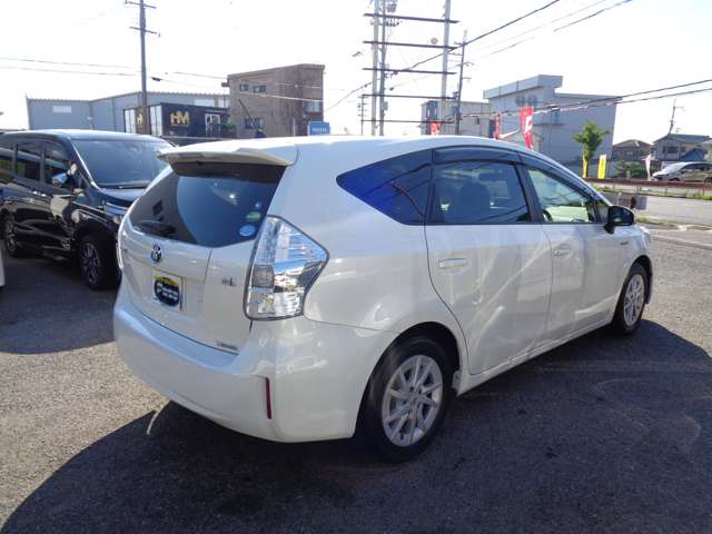 トヨタ プリウスΑ １．８ Ｇ H24年 (近畿) 99