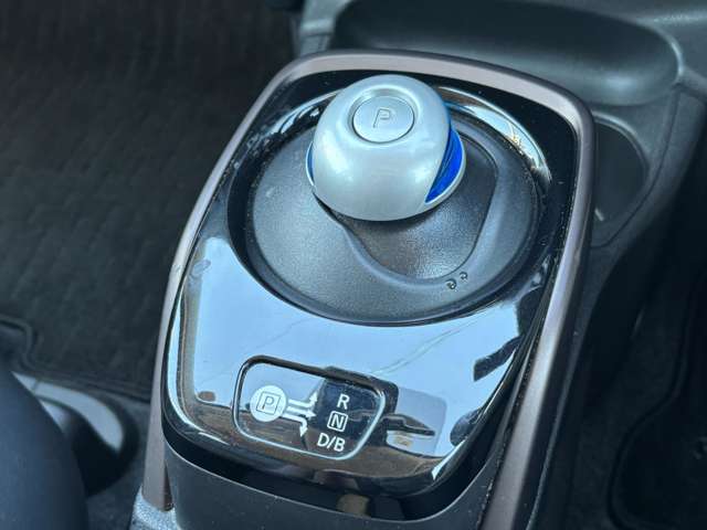 日産 ノート １．２ Ｅ－ＰＯＷＥＲ メダリスト ＦＯＵＲ ４ＷＤ H30年 (東北) 99