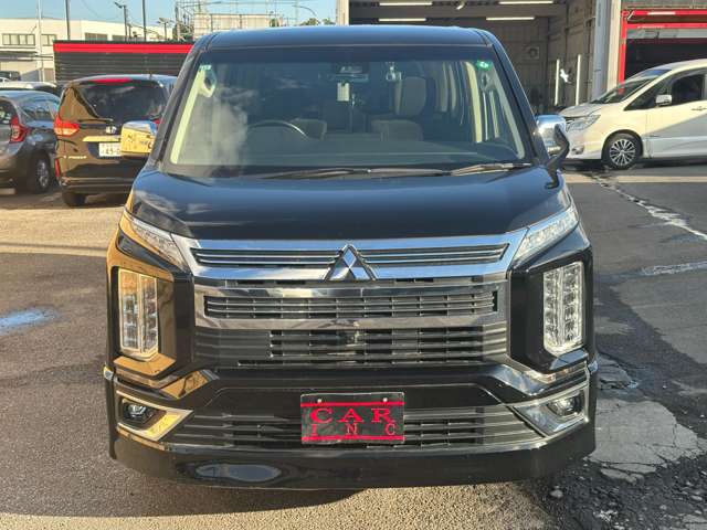 三菱 デリカ　Ｄ：５ アーバンギア ２．２ Ｇ ディーゼルターボ ４ＷＤ R1年 (関東) 99