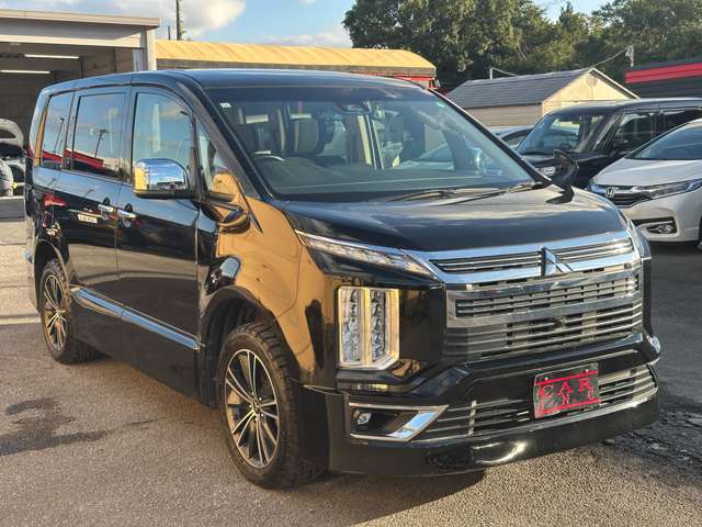 三菱 デリカ　Ｄ：５ アーバンギア ２．２ Ｇ ディーゼルターボ ４ＷＤ R1年 (関東) 99