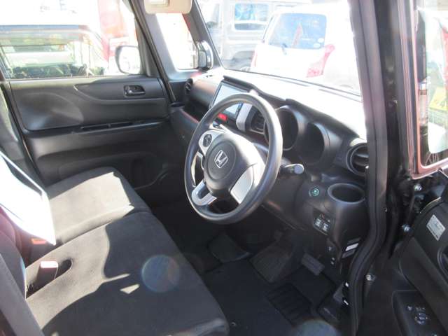 ホンダ Ｎ　ＢＯＸ ６６０ カスタムＧ ＳＳパッケージ ４ＷＤ H29年 () 99