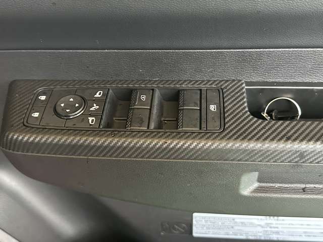 三菱 トライトン ２．４ ＧＬＳ ディーゼルターボ ４ＷＤ R7年 (東海) 99