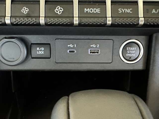 三菱 トライトン ２．４ ＧＬＳ ディーゼルターボ ４ＷＤ R7年 (東海) 99