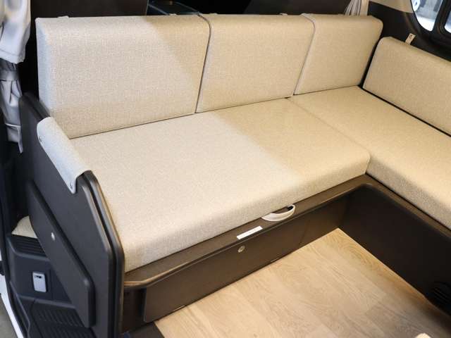 トヨタ ハイエースバン キャンピング R3年 (北海道) 99