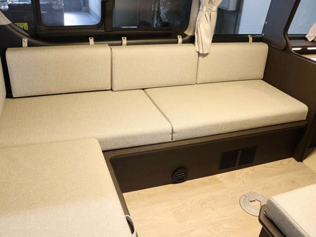 トヨタ ハイエースバン キャンピング R3年 (北海道) 99