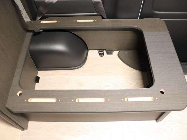 トヨタ ハイエースバン キャンピング R3年 (北海道) 99