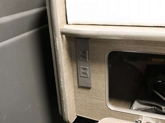トヨタ ハイエースバン キャンピング R3年 (北海道) 99