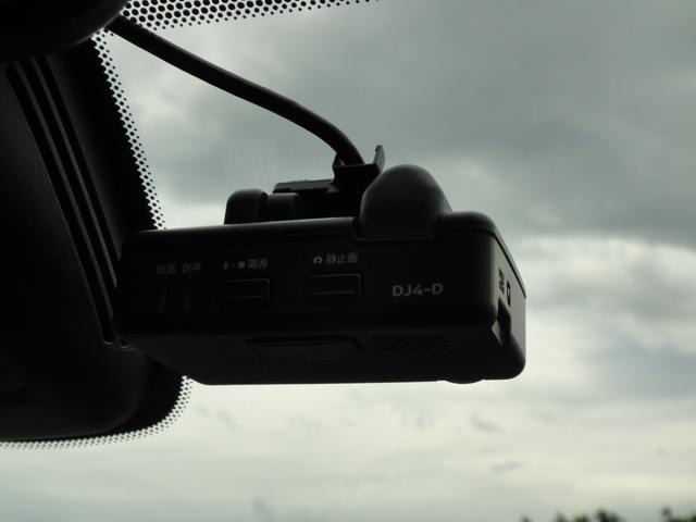 日産 セレナ １．２ Ｅ－ＰＯＷＥＲ ハイウェイスター Ｖ R1年 () 99