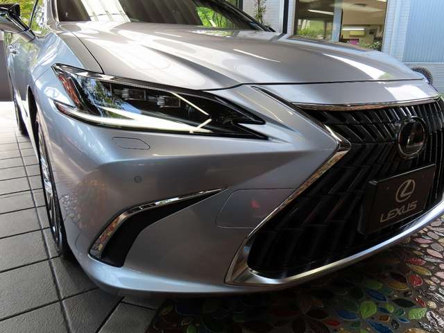 レクサス ＥＳ３００ｈ バージョンＬ R5年 (関東) 99