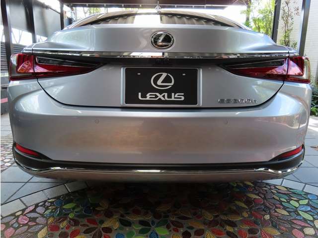 レクサス ＥＳ３００ｈ バージョンＬ R5年 (関東) 99
