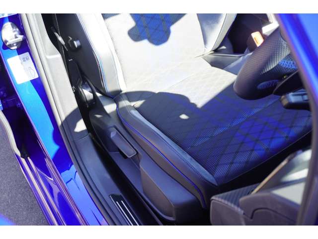 フォルクスワーゲン ゴルフＲ Ｒ ４ＷＤ R6年 (東北) 99