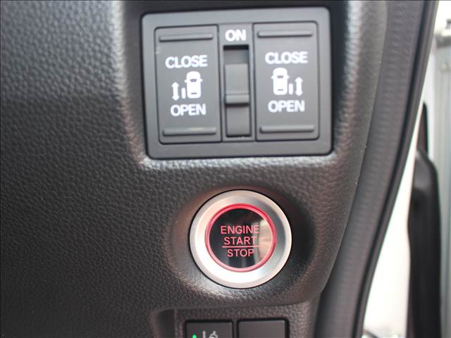ホンダ Ｎ　ＢＯＸ カスタム ６６０ Ｌ スタイルプラス ブラック R4年 (関東) 99