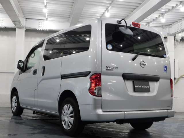 日産 ＮＶ２００バネットバン １．６ チェアキャブ 車イス１名仕様 専用サードシート有 H30年 (近畿) 99