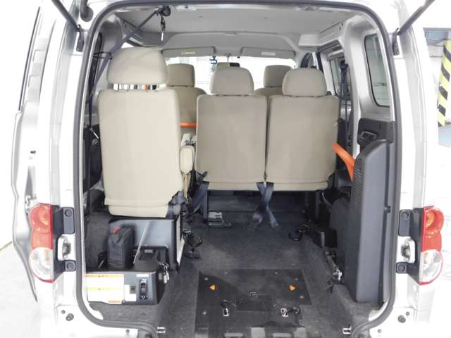 日産 ＮＶ２００バネットバン １．６ チェアキャブ 車イス１名仕様 専用サードシート有 H30年 (近畿) 99