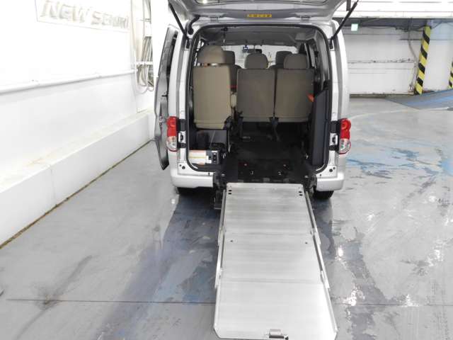 日産 ＮＶ２００バネットバン １．６ チェアキャブ 車イス１名仕様 専用サードシート有 H30年 (近畿) 99