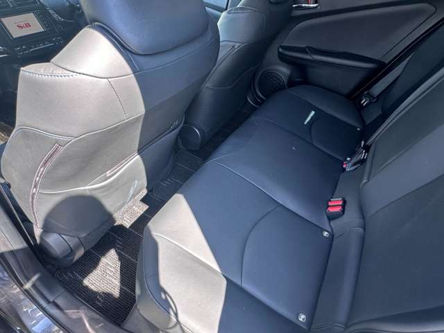 トヨタ プリウス １．８ Ｓ ツーリングセレクション R1年 (関東) 99