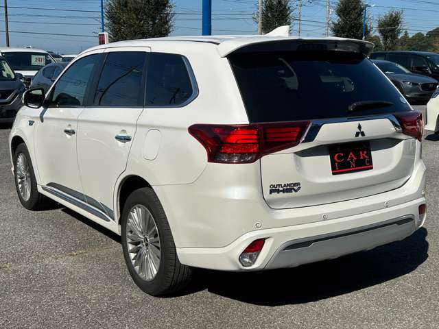 三菱 アウトランダーＰＨＥＶ ２．４ Ｇ ４ＷＤ H30年 (関東) 99