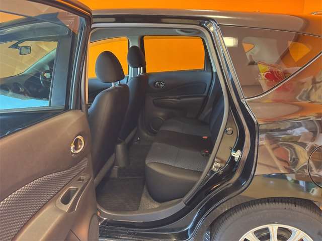 日産 ノート １．２ Ｘ ＤＩＧ－Ｓ H25年 (近畿) 99