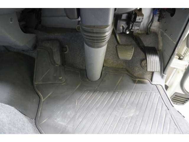 三菱フソウ キャンター １．４５Ｔ H27年 (近畿) 99