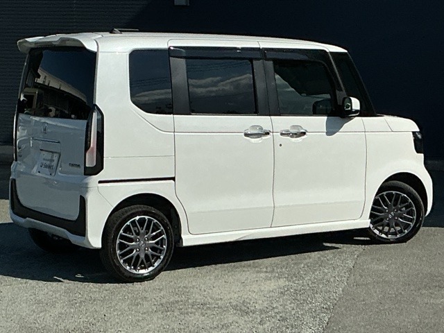 ホンダ Ｎ　ＢＯＸ カスタム ６６０ ターボ ４ＷＤ R5年 (近畿) 99