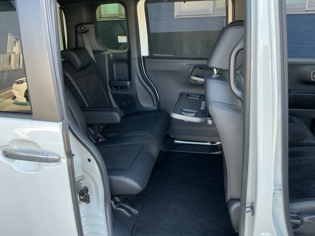 ホンダ Ｎ　ＢＯＸ カスタム ６６０ ターボ ４ＷＤ R5年 (近畿) 99
