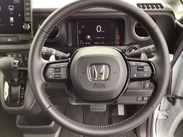 ホンダ Ｎ　ＢＯＸ カスタム ６６０ ターボ コーディネートスタイル ２トーン R8年 (近畿) 99