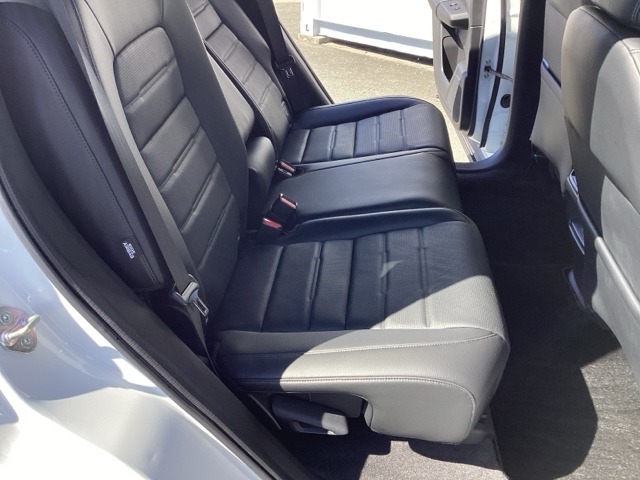ホンダ ＣＲ−Ｖ ２．０ Ｅ：ＨＥＶ ＲＳ ４ＷＤ R8年 (近畿) 99