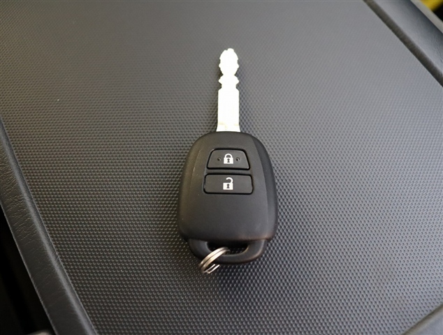 トヨタ ハイエースバン ２．８ ＤＸ ロング ハイルーフ ＧＬパッケージ ディーゼルターボ ４ＷＤ R8年 () 99