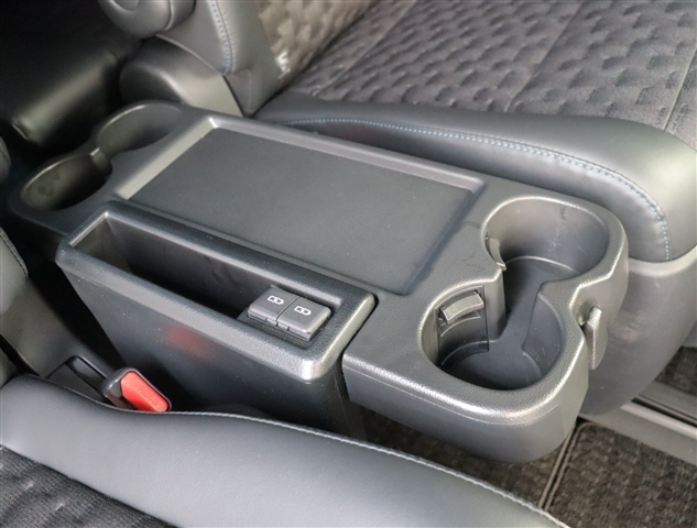 トヨタ ヴォクシー １．８ ハイブリッド Ｓ－Ｚ R5年 () 99