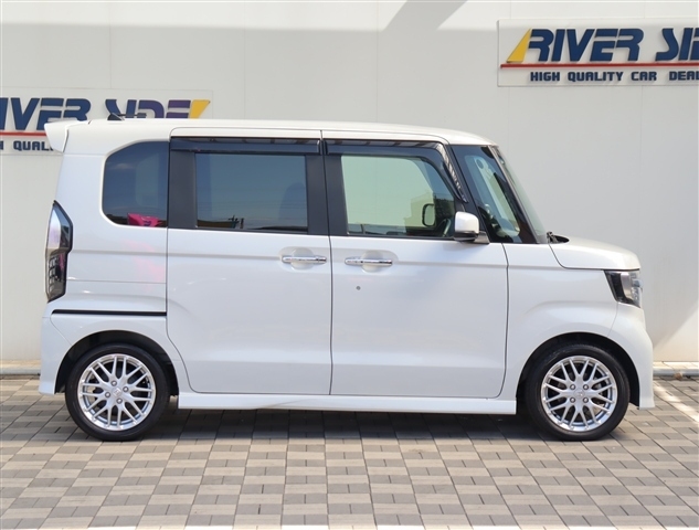 ホンダ Ｎ　ＢＯＸ カスタム ６６０ Ｌ ターボ R4年 () 99