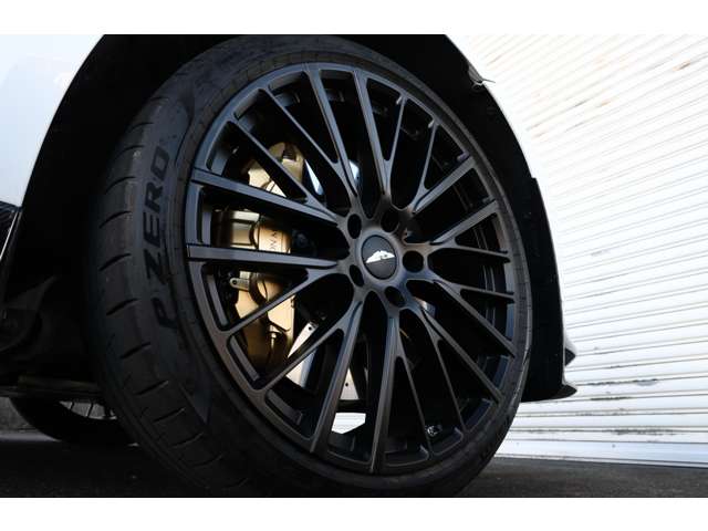 アストンマーティン ＤＢＸ ７０７ ４ＷＤ R5年 (東海) 99