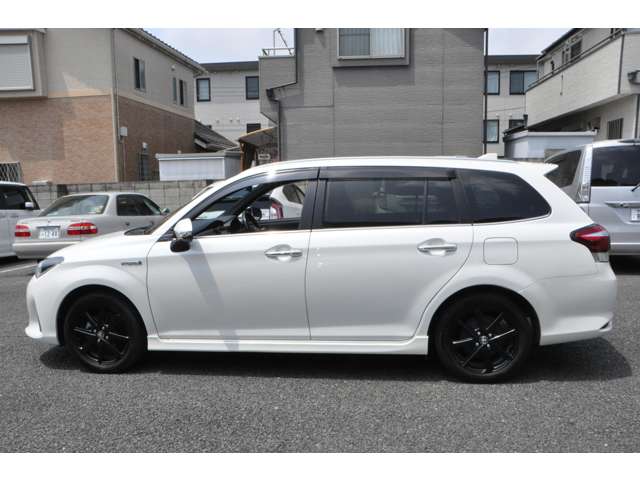 トヨタ カローラフィールダー　ハイブリッド １．５ ハイブリッド Ｇ Ｗ×Ｂ H30年 (関東) 99