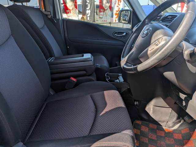 日産 セレナ ２．０ ハイウェイスター Ｓ－ＨＹＢＲＩＤ Ｖセレクション H25年 () 99