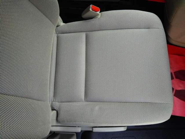 日産 セレナ ２．０ Ｘ H28年 (中国) 99