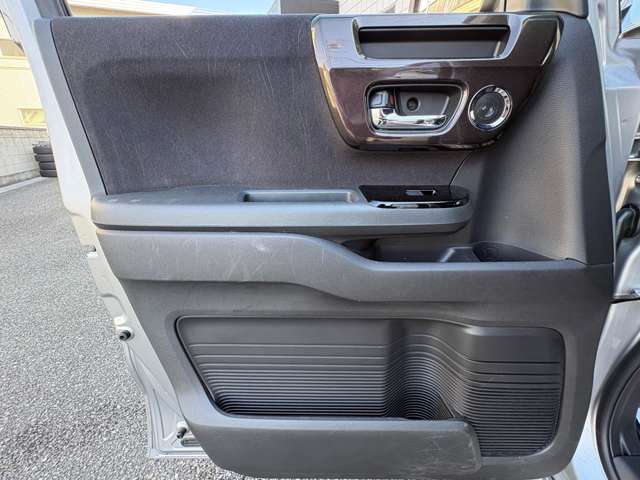 ホンダ Ｎ　ＢＯＸ カスタム ６６０ Ｇ Ｌ ホンダセンシング R1年 () 99