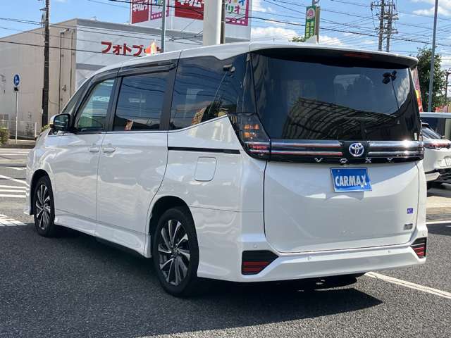 トヨタ ヴォクシー １．８ ハイブリッド Ｓ－Ｚ R5年 (関東) 99