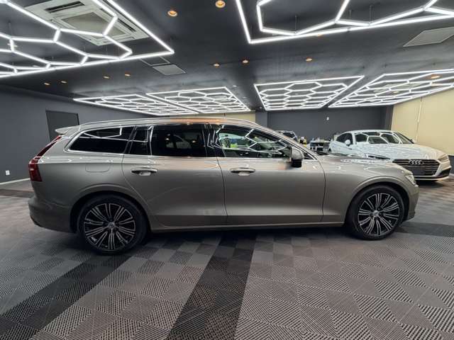 ボルボ Ｖ６０ Ｔ６ ツインエンジン ＡＷＤ インスクリプション ４ＷＤ R1年 (関東) 99