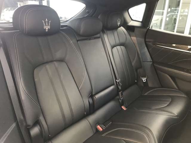 マセラティ レヴァンテ Ｓ グランスポーツ ４ＷＤ R3年 (近畿) 99