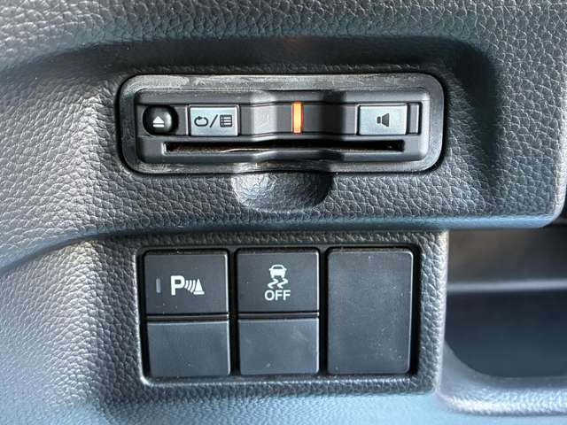 ホンダ Ｎ　ＢＯＸ カスタム ６６０ Ｌ ターボ スタイルプラス ブラック ４ＷＤ R4年 (北海道) 99