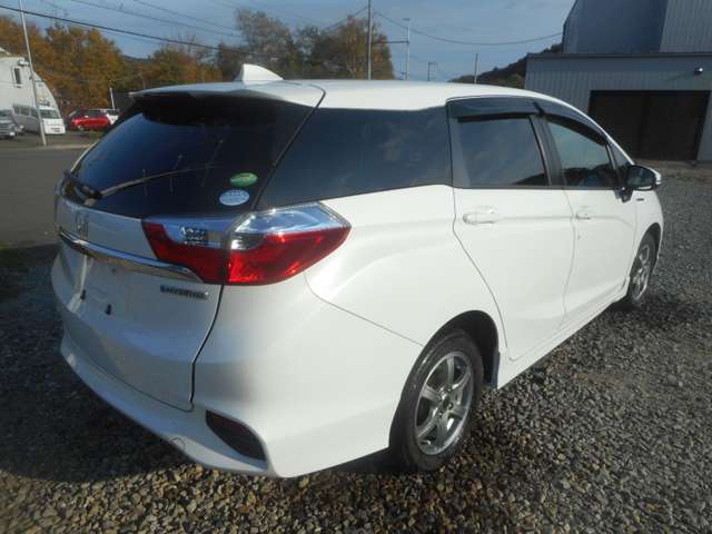 ホンダ シャトル １．５ ハイブリッド Ｘ ４ＷＤ H27年 (北海道) 99