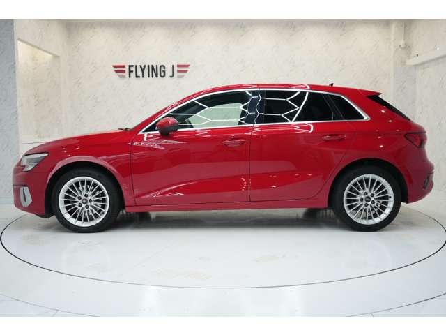 アウディ Ａ３　スポーツバック ３０ ＴＦＳＩ アドバンスト R4年 () 99